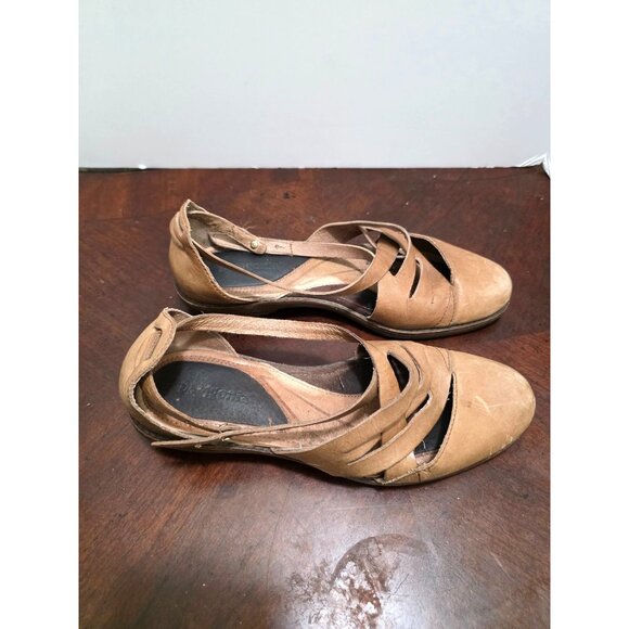 Patagonia Women's Mary Jane Tan Leather Strappy Sandals Buckle Closure Size 8 - Picture 3 of 11